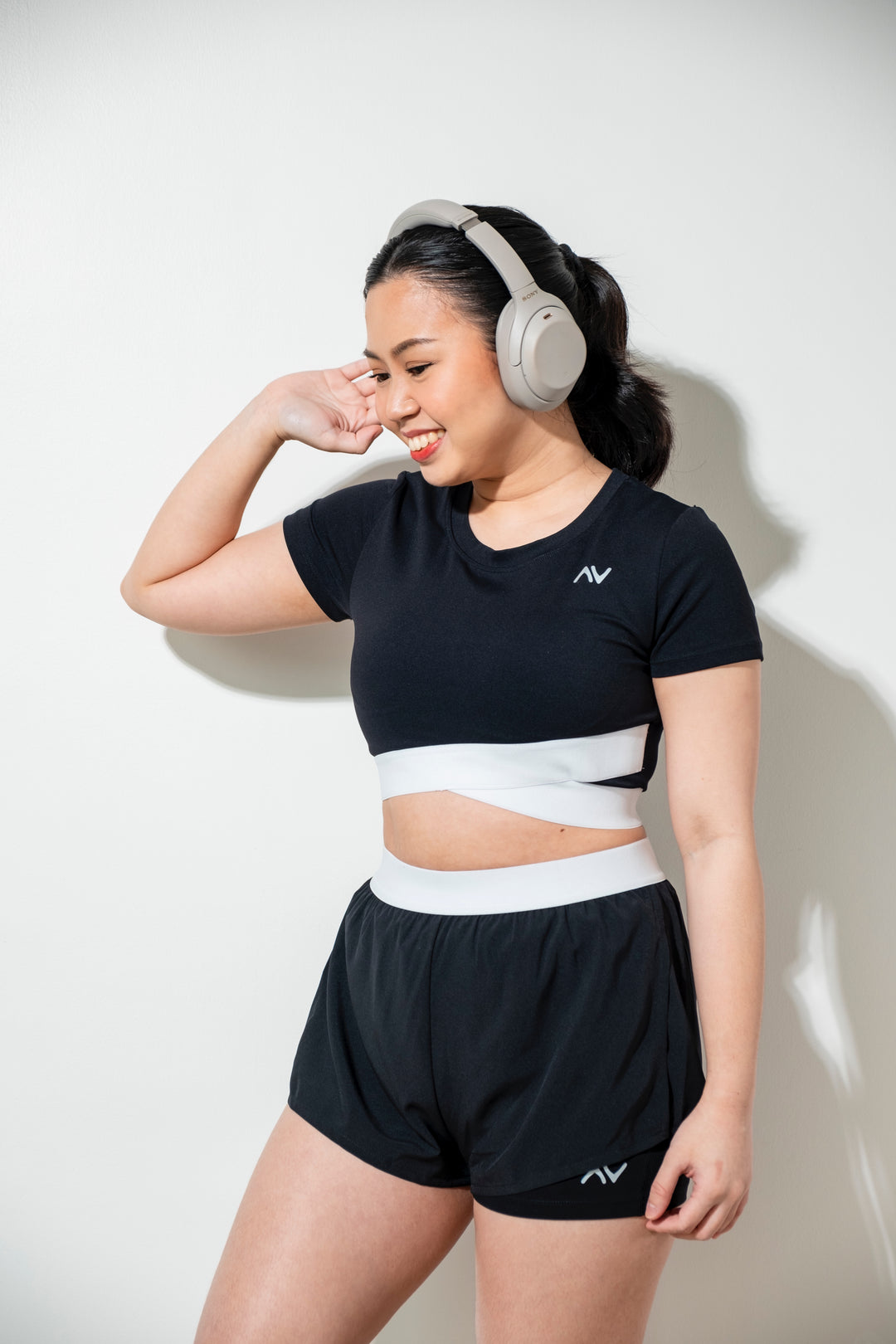 Crewneck Tennis Top in Ink Black